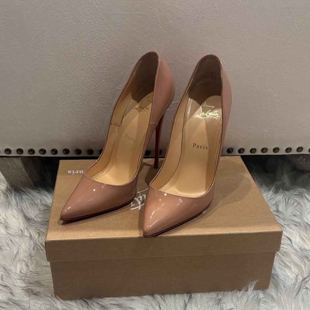 Authentic Louboutin So Kate Pumps
